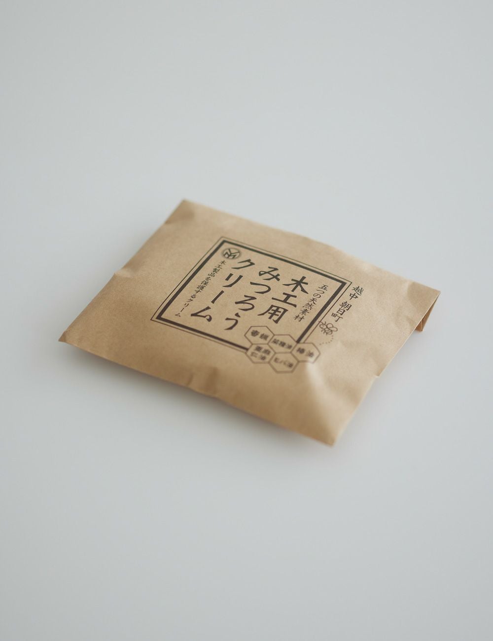 木工用蜜蝋クリーム｜尾山製材 | 石見銀山 群言堂オンラインストア