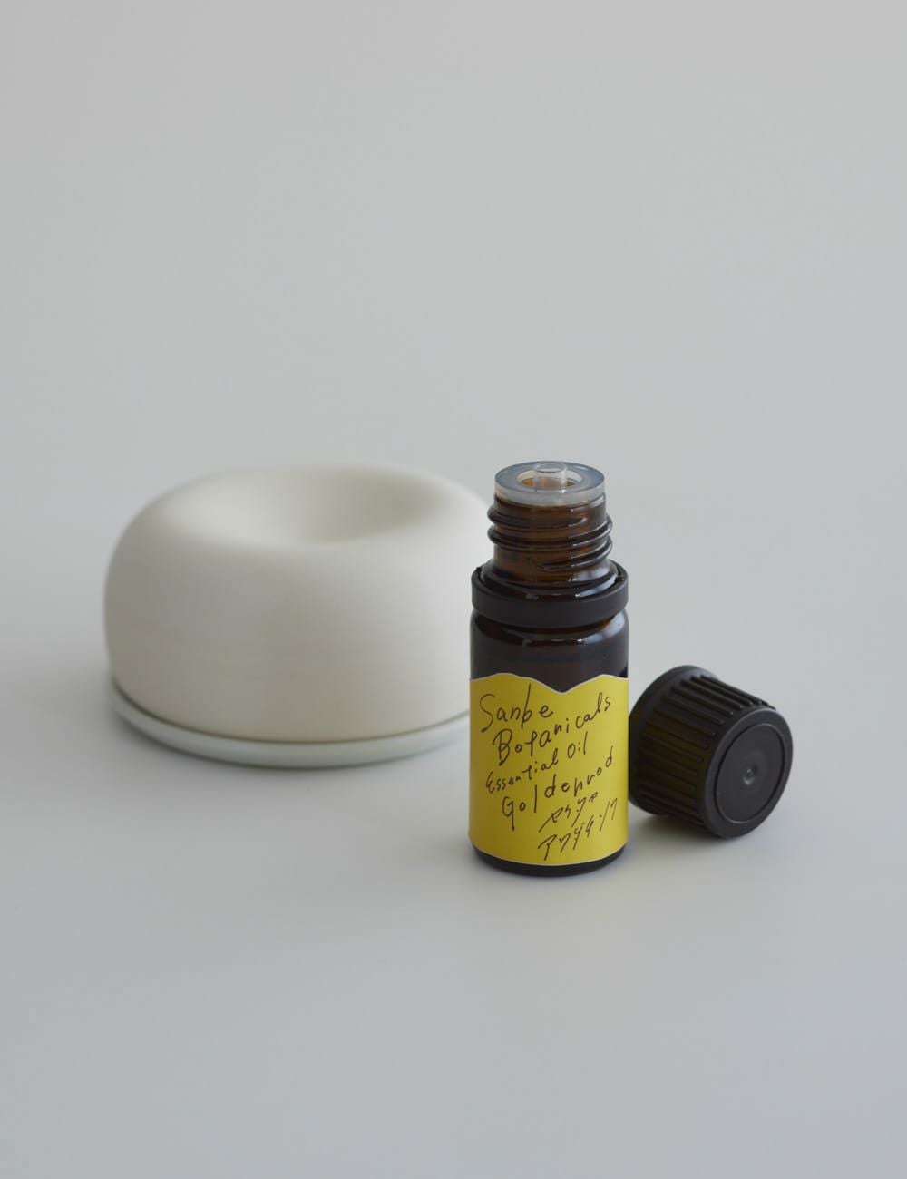 セイタカアワダチソウ精油5ml｜necco(SANBE Botanicals) | 石見銀山 群