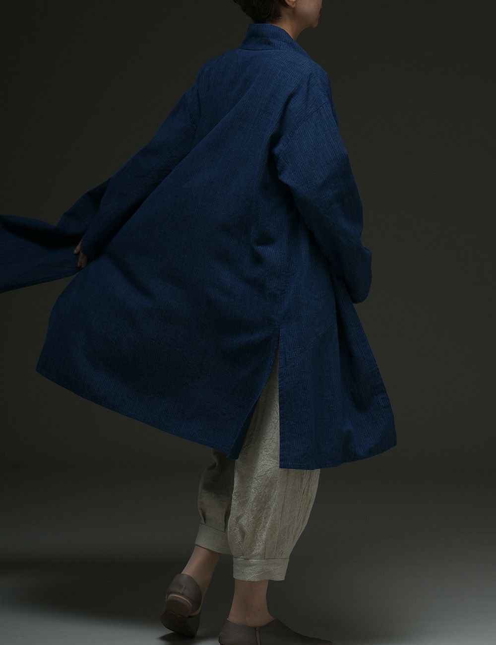 数量限定】藍染濃紺綿麻縞ブラウス未容柳（びようやなぎ） | 石見銀山