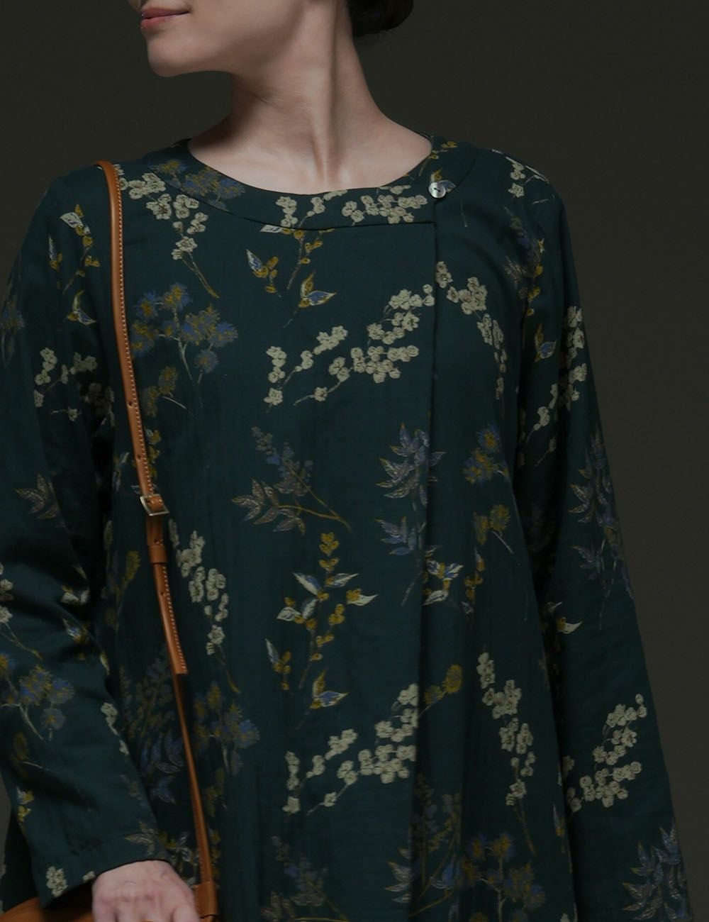 二重織草花プリントワンピース長嘴菫（ながはしすみれ） | 石見銀山 群