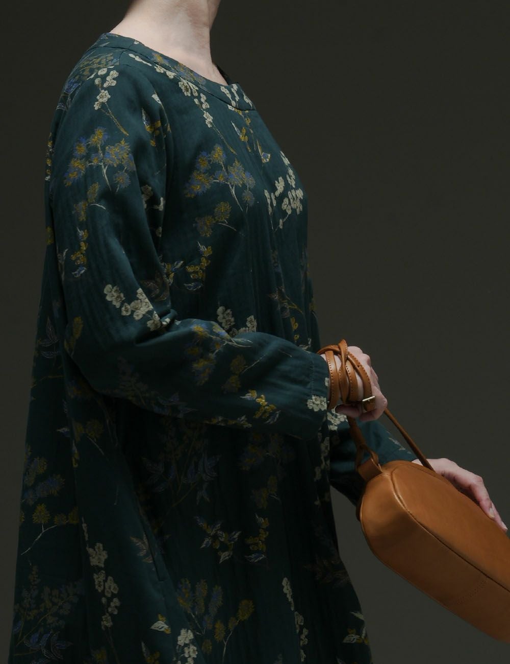 二重織草花プリントワンピース長嘴菫（ながはしすみれ） | 石見銀山 群