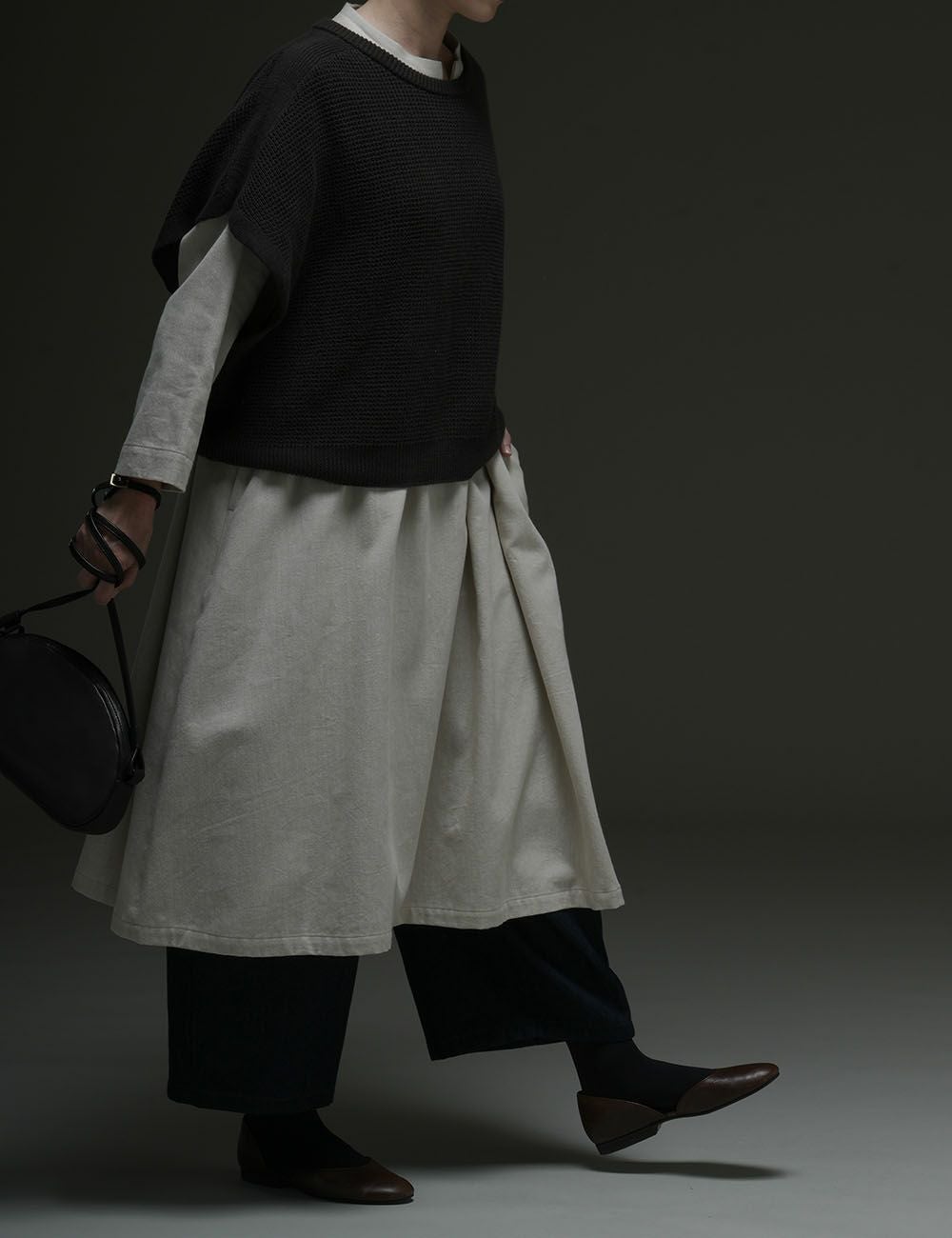 綿シルク綾織ワンピース端取草（つまとりそう） | 石見銀山 群言堂