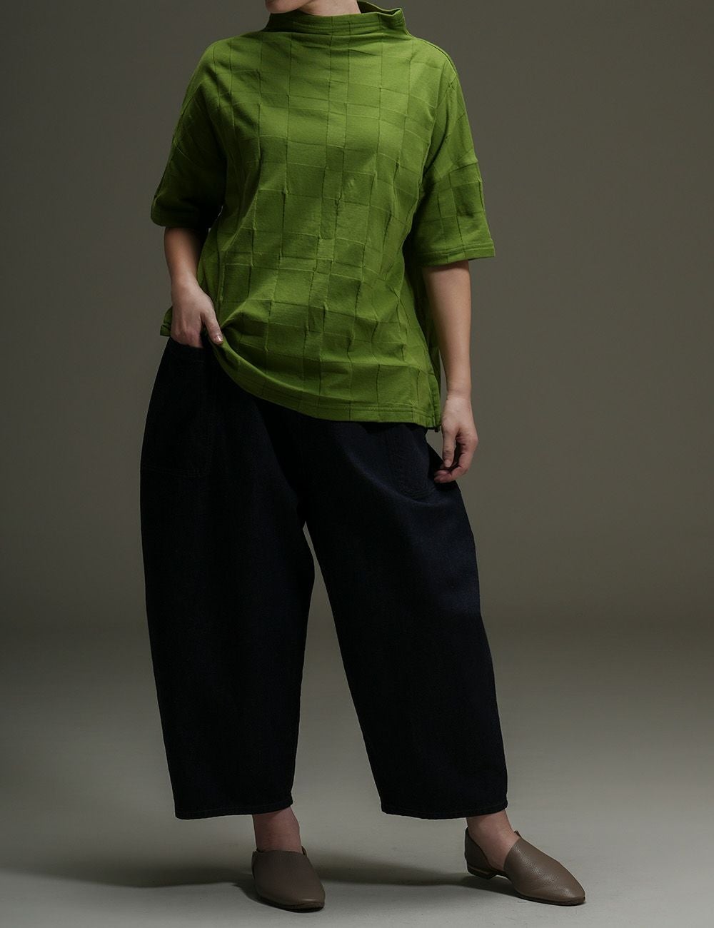 循環糸デニム／循環糸ツイルパンツ山芹（やませり） | 石見銀山 群言堂