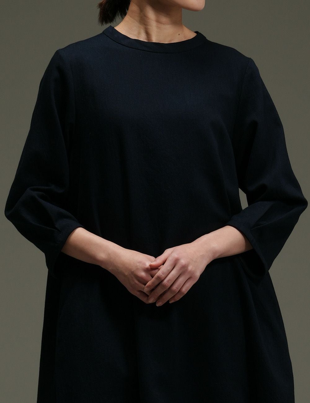群言堂・登美・わっかデニムワンピース・紺 やわらかデニムワンピース姫芭蕉（ひめばしょう） | 石見銀山 群言堂