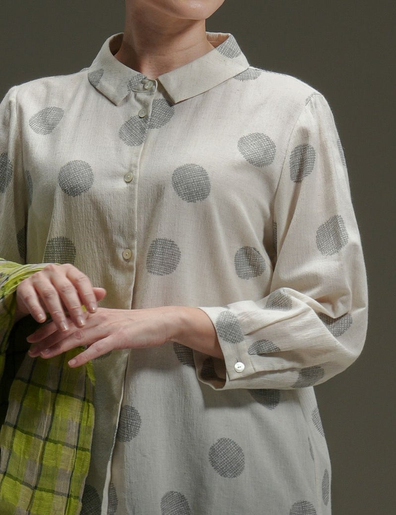 マンガン絣水影柄ブラウス黄菊（こうぎく）