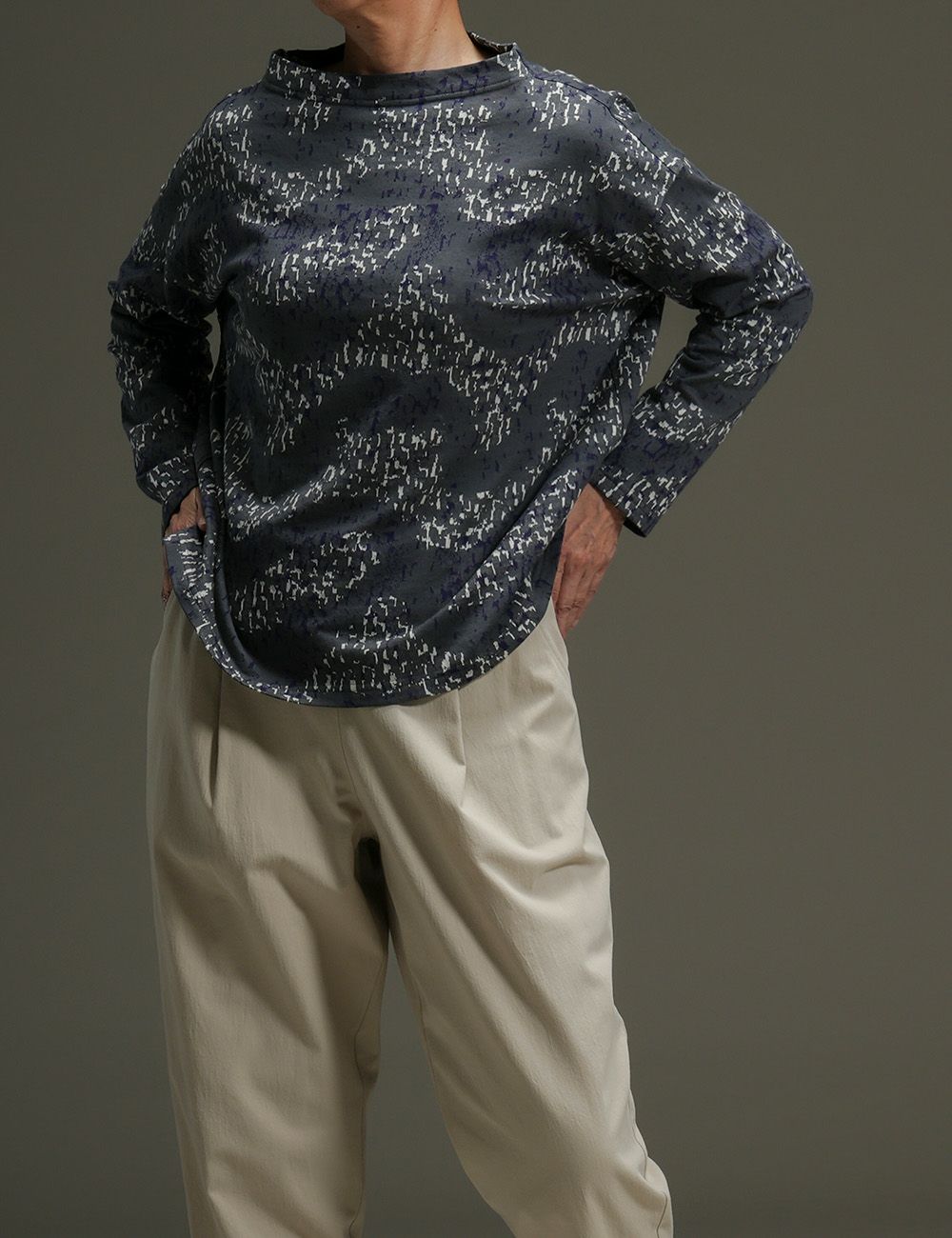 さざなみジャガードプルオーバー猫柳（ねこやなぎ）