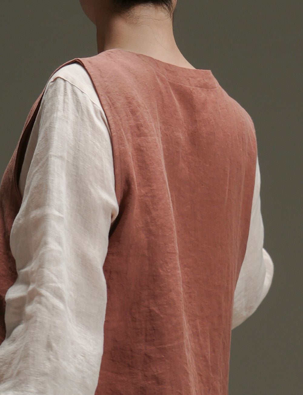 リネンパレットベスト | 石見銀山 群言堂オンラインストア