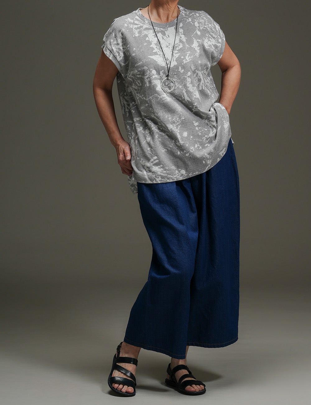 綿麻三綾デニムパンツ姫林檎（ひめりんご） | 石見銀山 群言堂