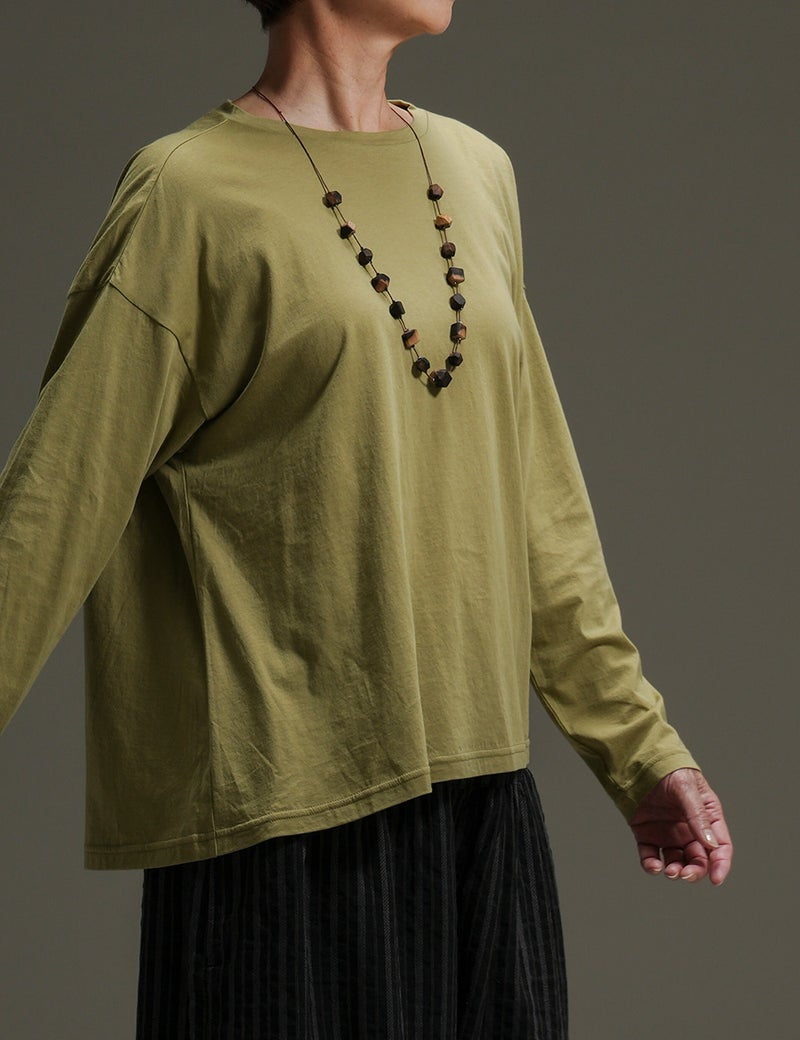 なめらかシアー天竺プルオーバー青文字（あおもじ）