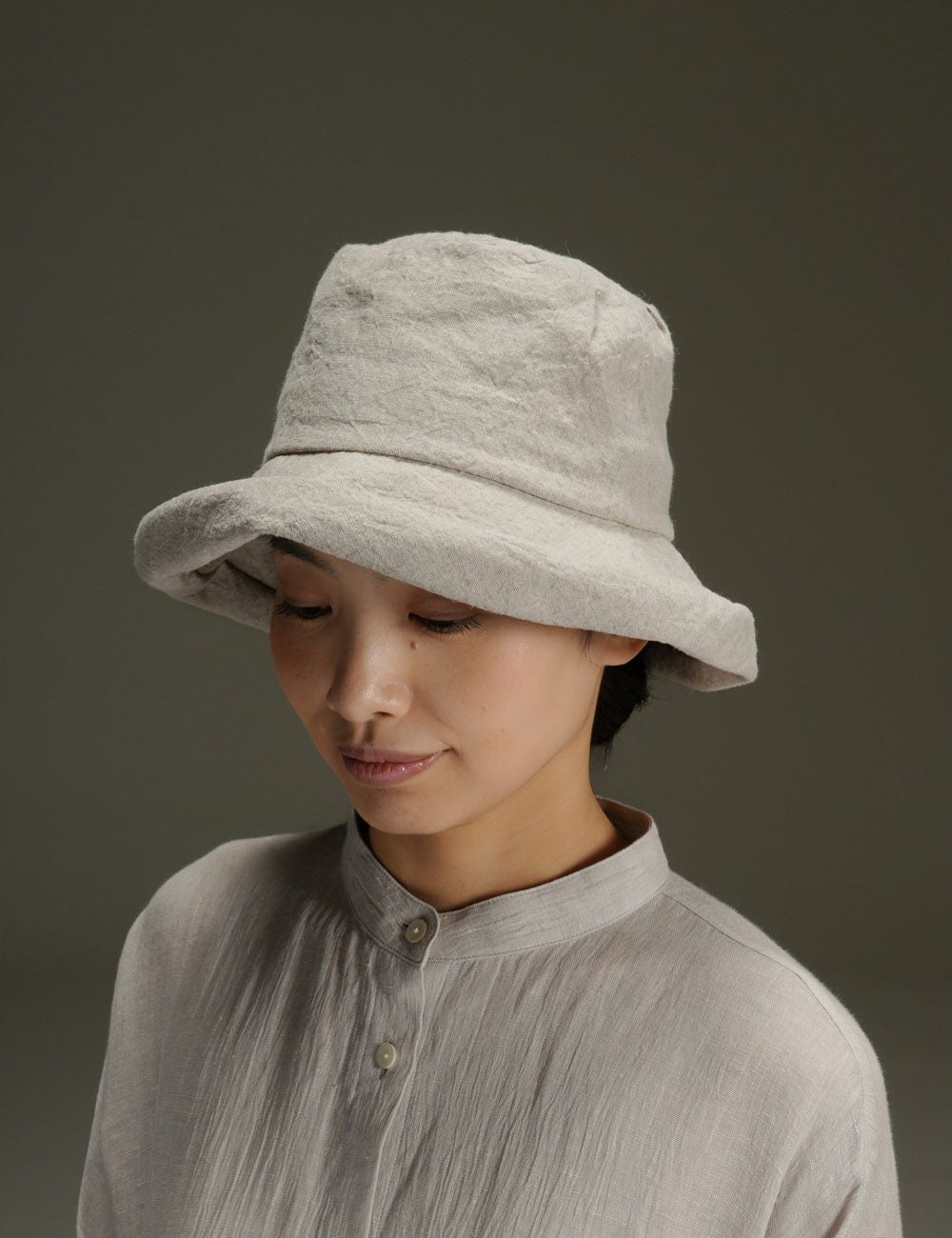 リネンキャンバスふっくらハット | 石見銀山 群言堂オンラインストア