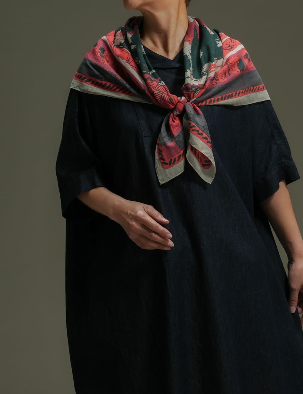 綿サテンパンツ采振木（ざいふりぼく） | 石見銀山 群言堂オンラインストア